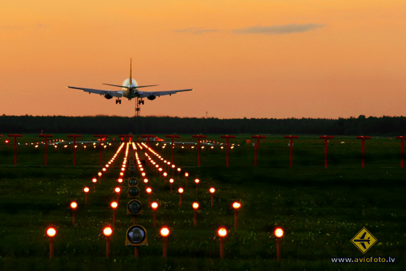 Boeing 737-53S